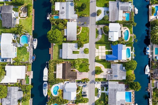 2524 Nassau Lane, Fort Lauderdale, FL 33312