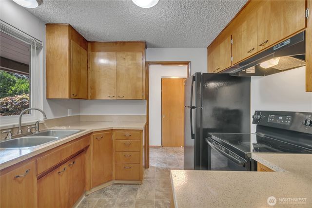 11225 108th Street Ct SW, Tacoma, WA 98498
