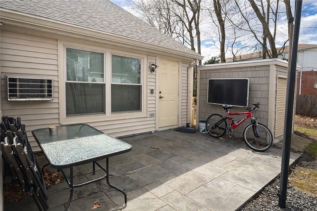 565 Smithfield Road D8, North Providence, RI 02904