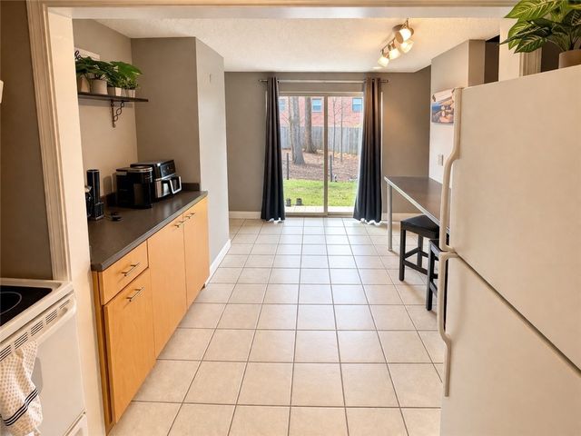 565 Smithfield Road D8, North Providence, RI 02904