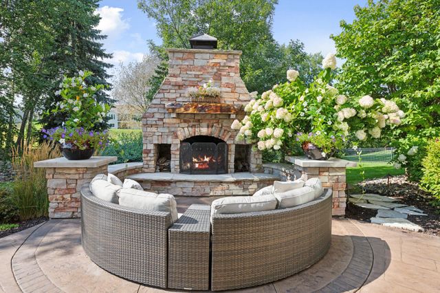 17853 76th Avenue N, Maple Grove, MN 55311
