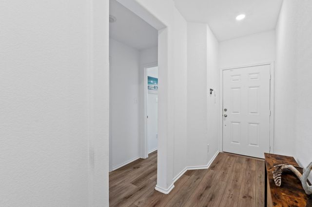 105 Perfect World LOOP, Jarrell, TX 76537