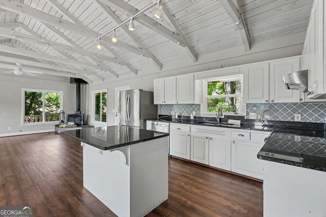 48 Little Bear Trail, Sky Valley, GA 30537