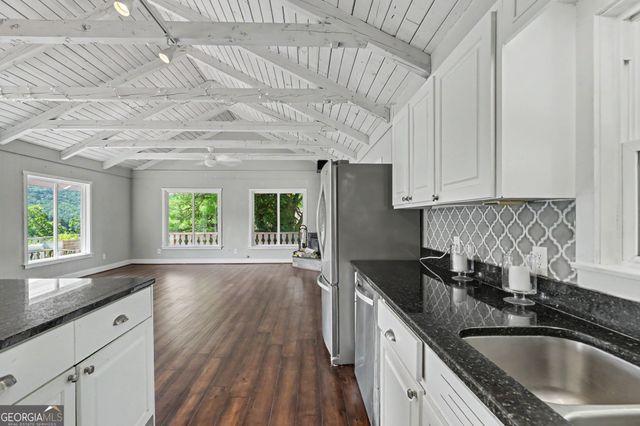 48 Little Bear Trail, Sky Valley, GA 30537