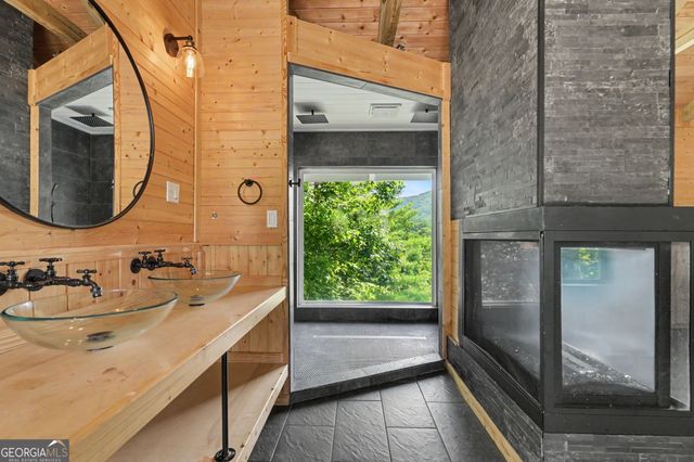 48 Little Bear Trail, Sky Valley, GA 30537