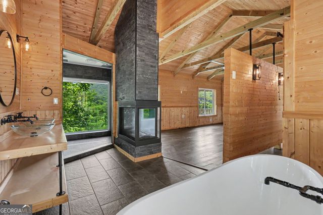 48 Little Bear Trail, Sky Valley, GA 30537