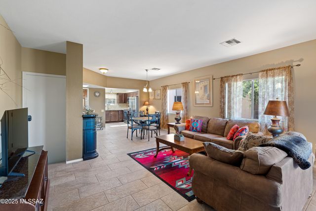 1754 W Camino Estelar, Green Valley, AZ 85622