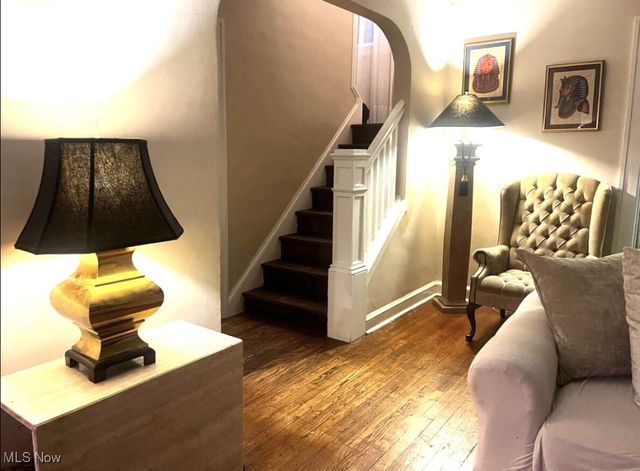 1156 Quilliams Road, Cleveland, OH 44121