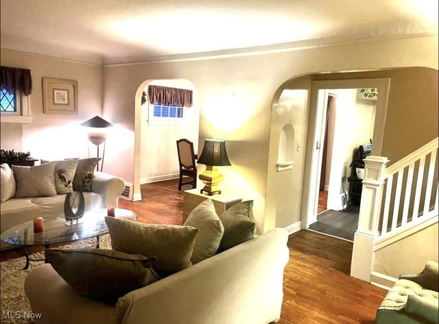 1156 Quilliams Road, Cleveland, OH 44121