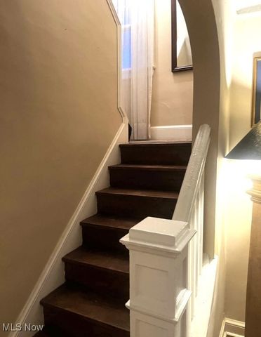 1156 Quilliams Road, Cleveland, OH 44121