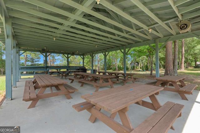 2657 Horseshoe Cove, Waverly, GA 31565