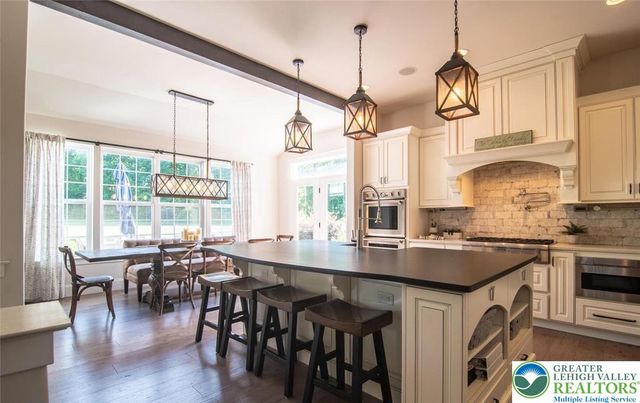 715 Arrowhead Lane, Upper Macungie Twp, PA 18031