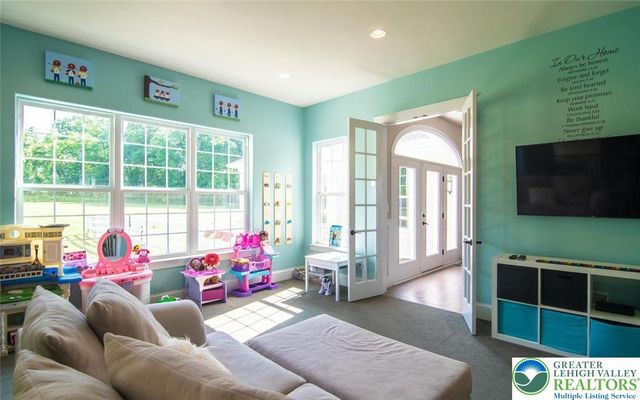 715 Arrowhead Lane, Upper Macungie Twp, PA 18031