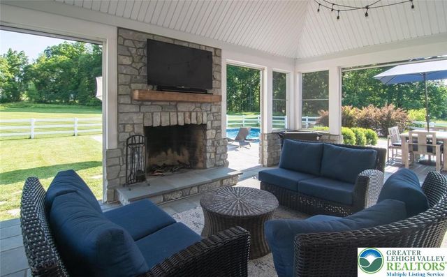 715 Arrowhead Lane, Upper Macungie Twp, PA 18031