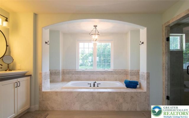 715 Arrowhead Lane, Upper Macungie Twp, PA 18031