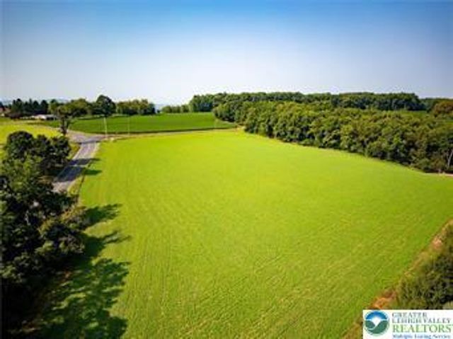 715 Arrowhead Lane, Upper Macungie Twp, PA 18031
