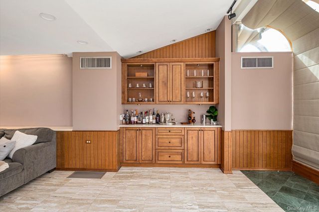 8 Astro Place, Dix Hills, NY 11746