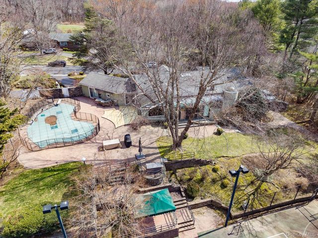 8 Astro Place, Dix Hills, NY 11746