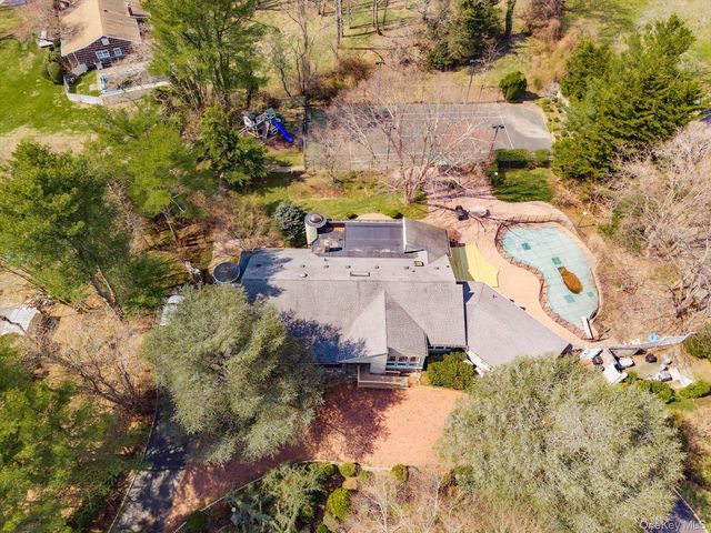 8 Astro Place, Dix Hills, NY 11746