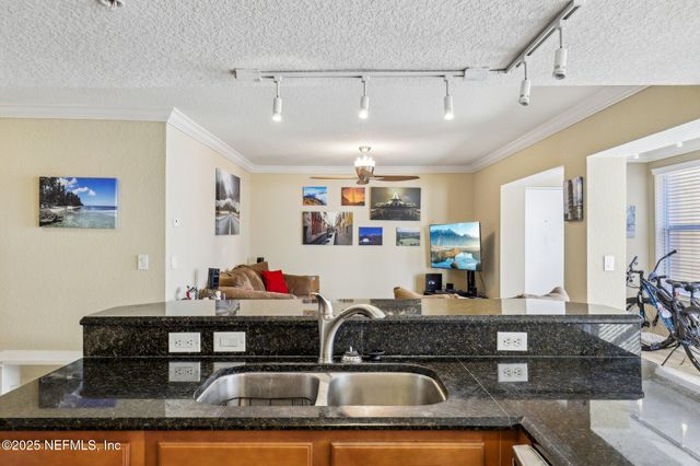 200 LAGUNA VILLAS Boulevard C21, Jacksonville Beach, FL 32250