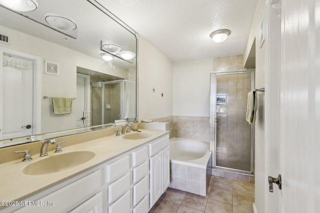 200 LAGUNA VILLAS Boulevard C21, Jacksonville Beach, FL 32250