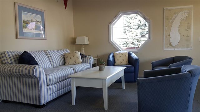 127 Wharfside, Grand Haven, MI 49417