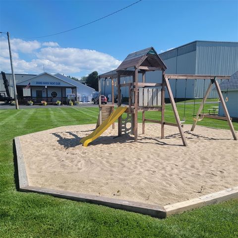 127 Wharfside, Grand Haven, MI 49417