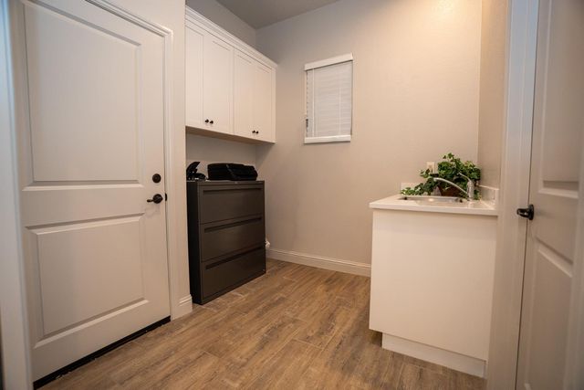 8683 N Verona Way, Hilmar, CA 95324