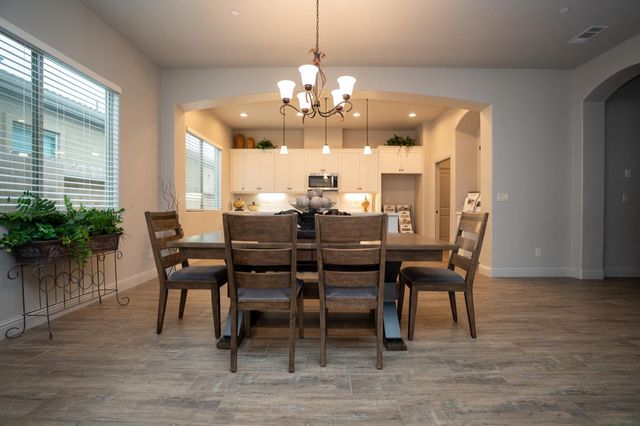 8683 N Verona Way, Hilmar, CA 95324