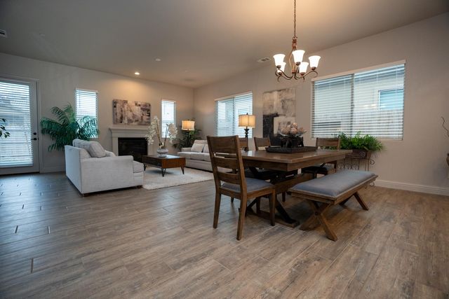 8683 N Verona Way, Hilmar, CA 95324