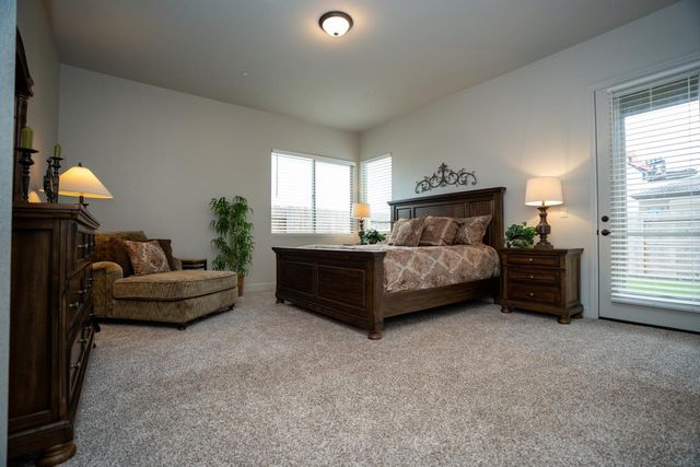 8683 N Verona Way, Hilmar, CA 95324