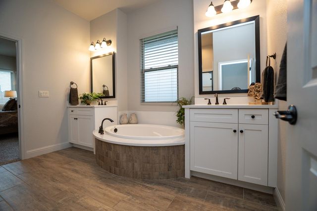 8683 N Verona Way, Hilmar, CA 95324