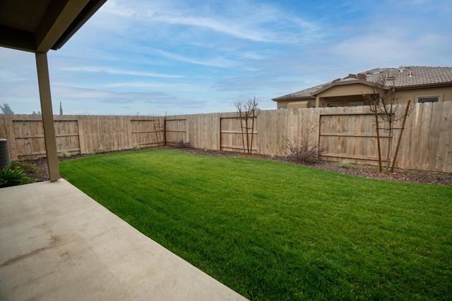 8683 N Verona Way, Hilmar, CA 95324