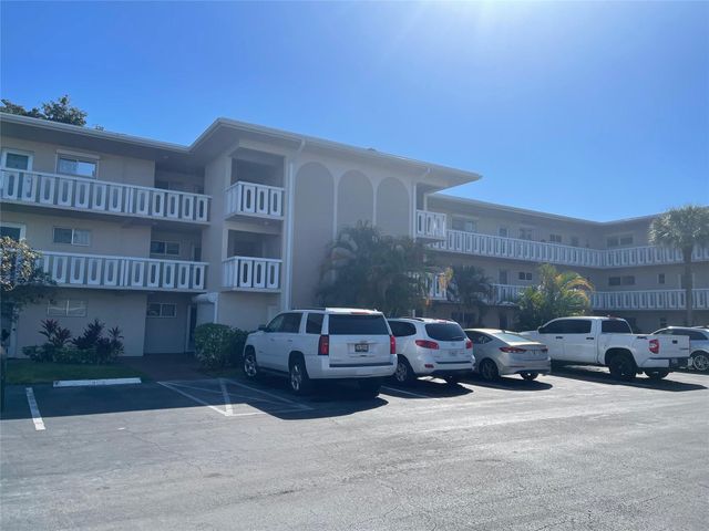 2566 S Garden Drive 108, Lake Worth, FL 33461