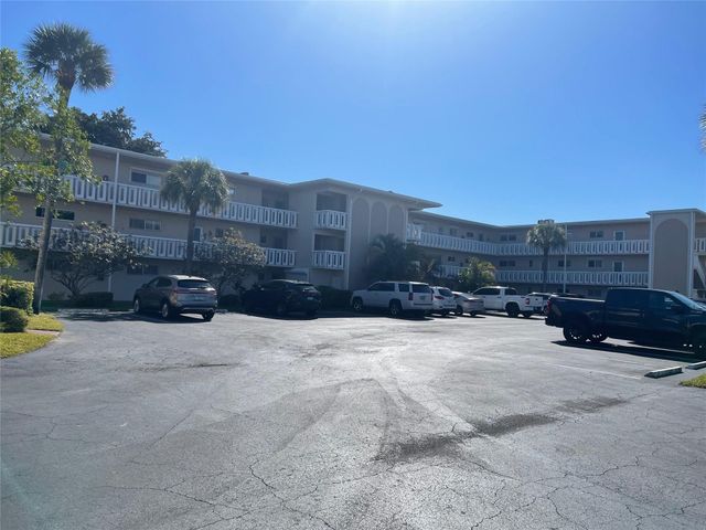 2566 S Garden Drive 108, Lake Worth, FL 33461