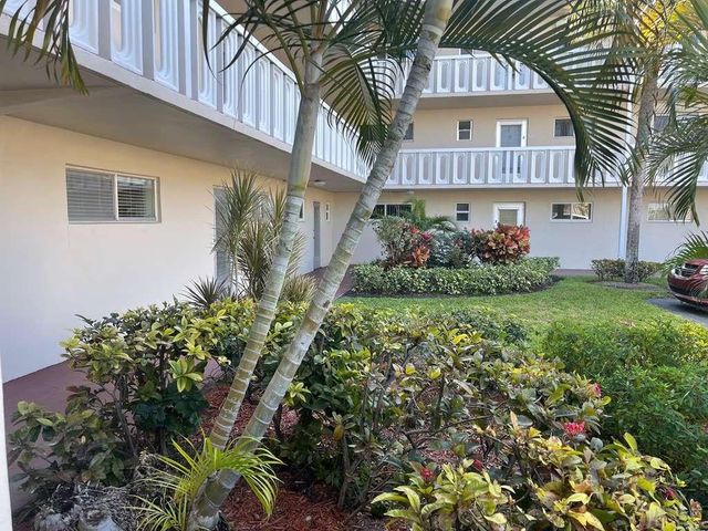 2566 S Garden Drive 108, Lake Worth, FL 33461