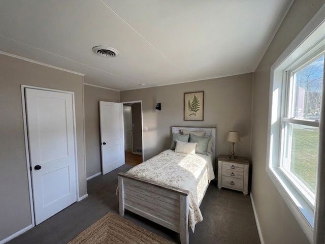 8 Belmont Ave Extension, Rutland City, VT 05701