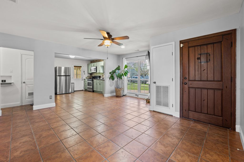 1509 Wynn Terrace, Arlington, TX 76010 — photo 3