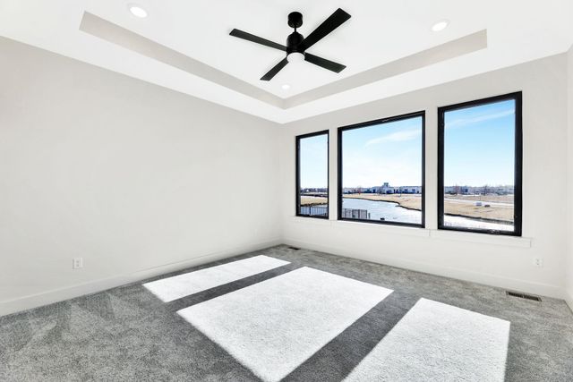 1213 W Lakeway Ct, Andover, KS 67002