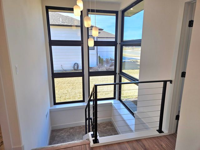 1213 W Lakeway Ct, Andover, KS 67002