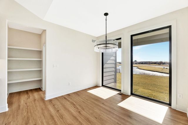 1213 W Lakeway Ct, Andover, KS 67002