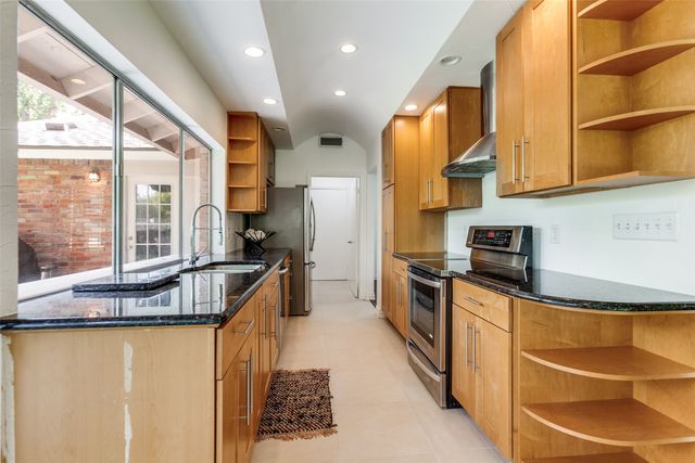 15731 Overmead Circle, Dallas, TX 75248