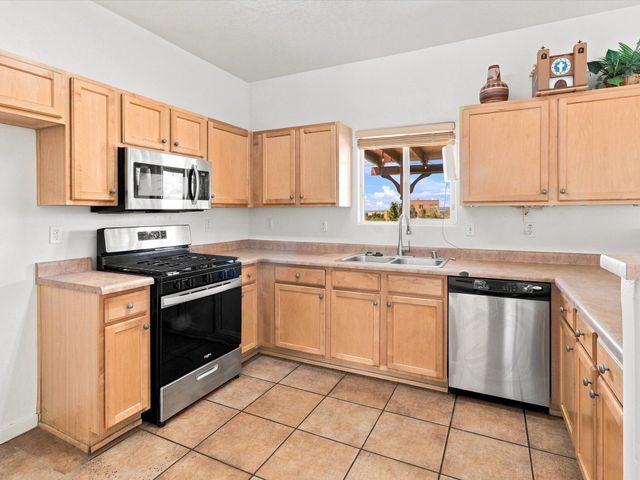 4708 Contenta Ridge, Santa Fe, NM 87507