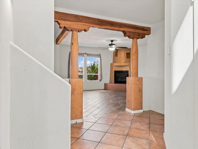 4708 Contenta Ridge, Santa Fe, NM 87507