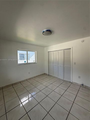 1055 NW 34th Ave 1055, Miami, FL 33125