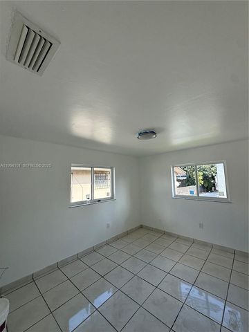 1055 NW 34th Ave 1055, Miami, FL 33125