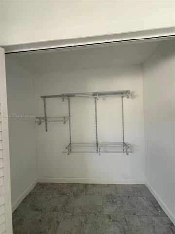 1055 NW 34th Ave 1055, Miami, FL 33125