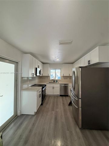 1055 NW 34th Ave 1055, Miami, FL 33125