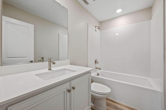2530 Bog St, Lincoln, CA 95648