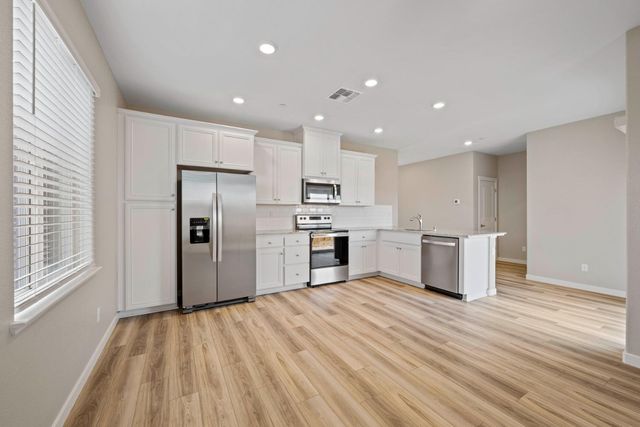 2530 Bog St, Lincoln, CA 95648